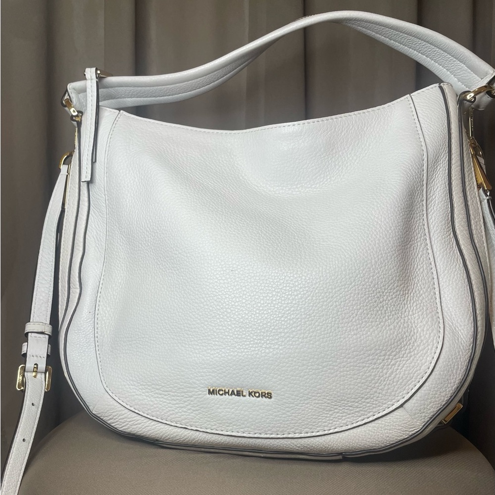 🤍 Michael Kors “Julia” Medium Convertible Shoulder Bag — Optic White